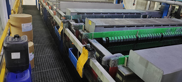 1743814684980387.jpg 700.jpg